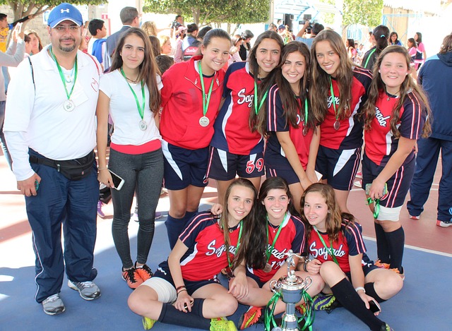 首回合落后 首回合落后